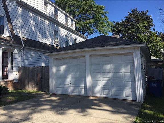 4th image of 209 Willard St #2