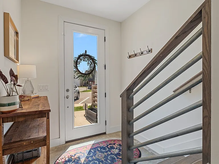 700 James Ave #32 — Photo 3