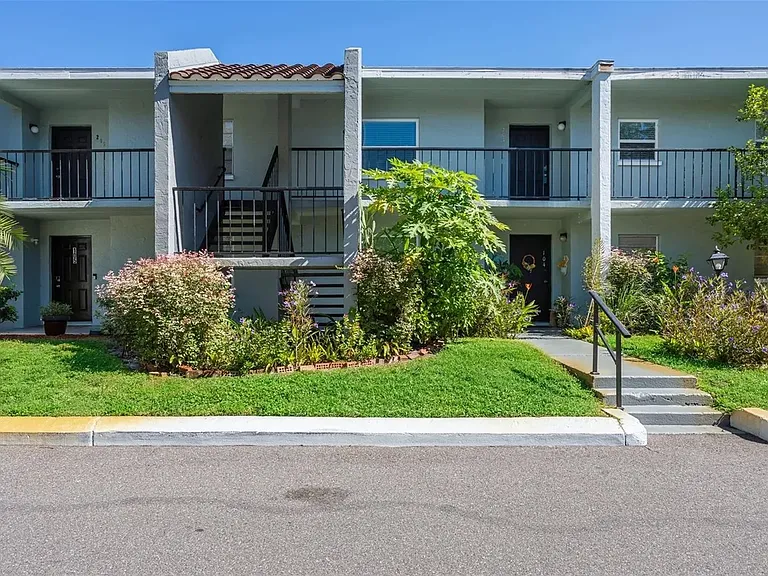 14421 Americana Cir #204 — Photo 2