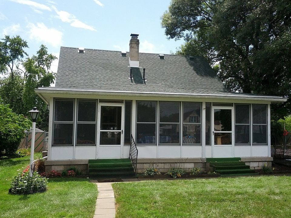 2nd image of 301 Mann Ave