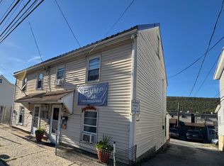 134 W Railroad St, Nesquehoning, PA 18240