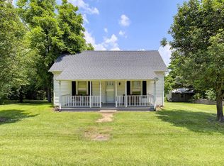 1328 Apalache St, Greer, SC 29651