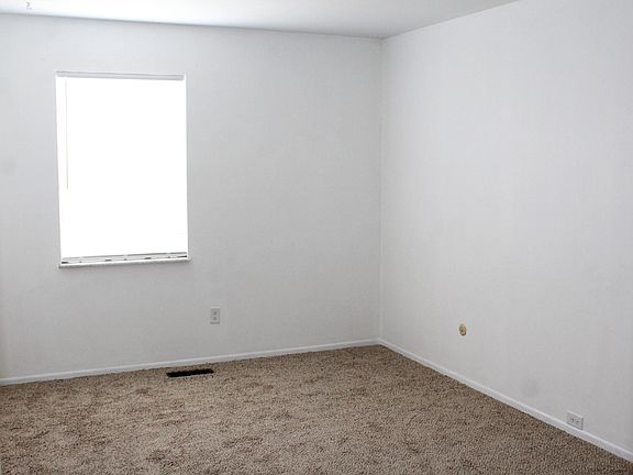 5th image of 2946 Mayer Dr