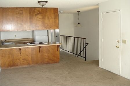 4th image of 215 N Broadway St APT 12