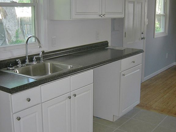 3rd image of 1023 Cottage Dr