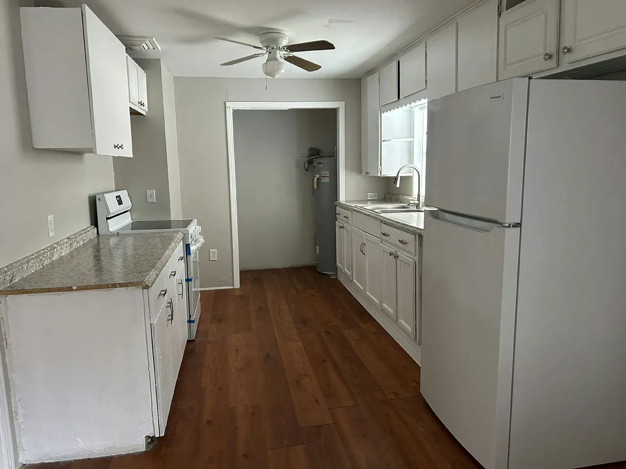 3 bed, 1.0 bath, $1,999 — Photo 4