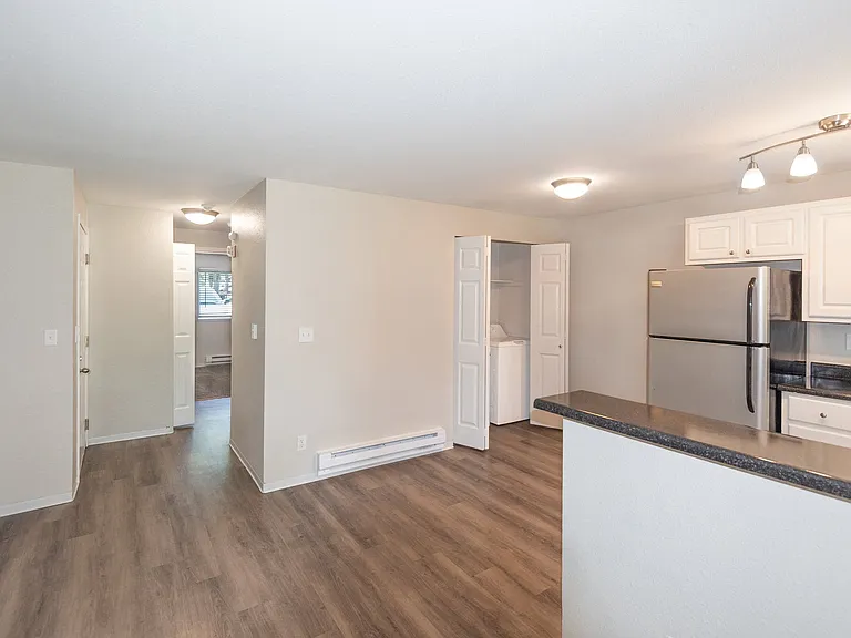 Black Lake Apartments — Photo 16
