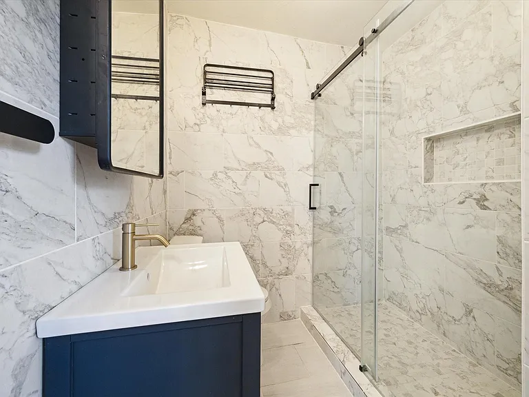 1147 Du Barry Ln #B — Photo 8