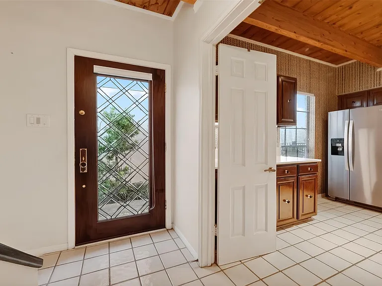5338 Brownway St #B19 — Photo 3
