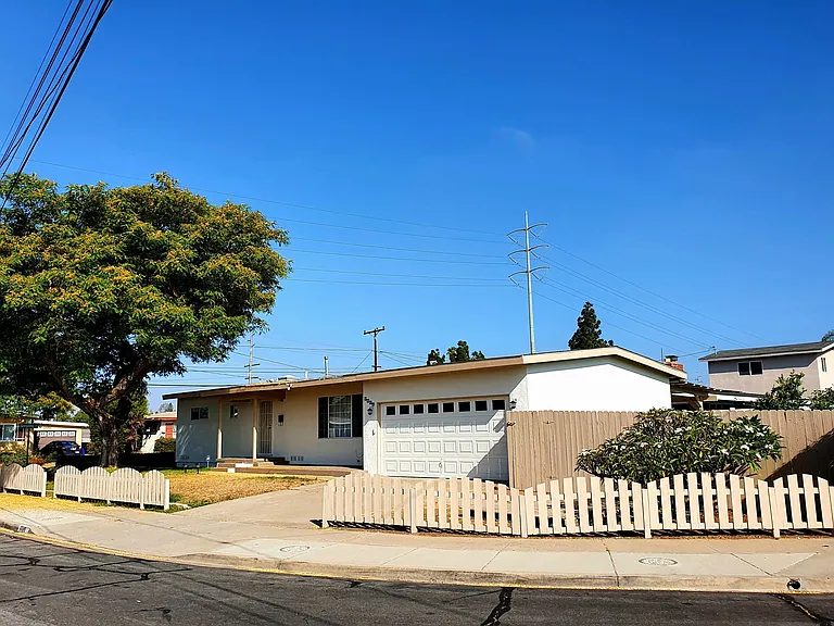 8806 Greyling Pl — Photo 3