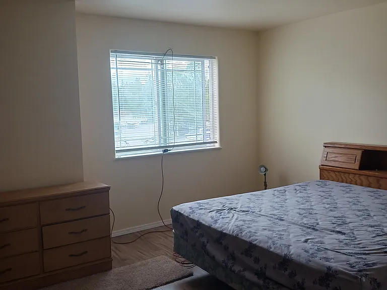 108 Burton St — Photo 11