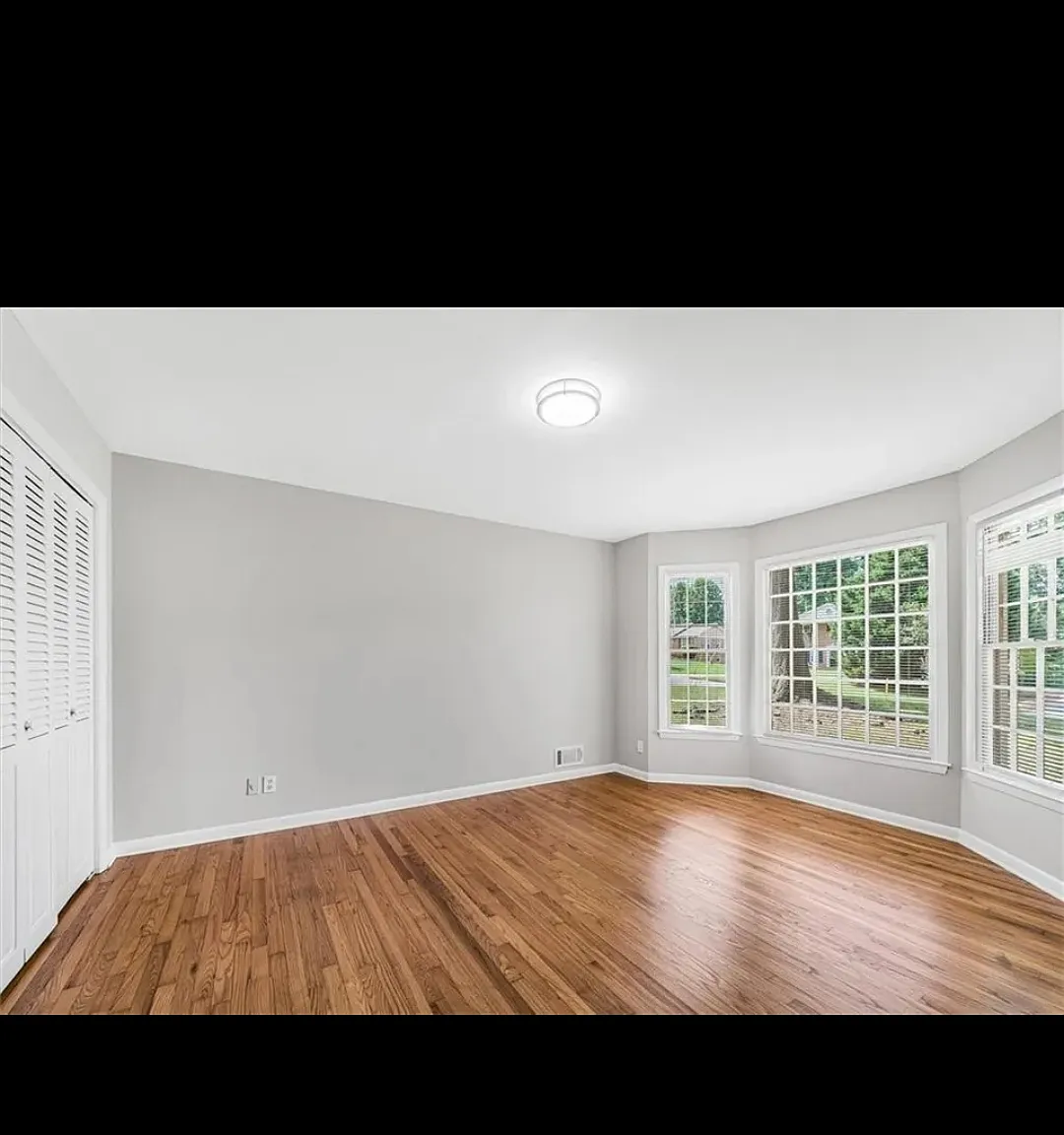 4 bed, 2267 sqft, $1,300 — Photo 3