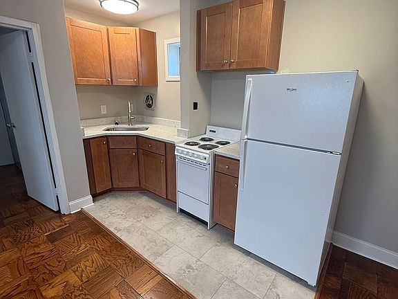 4th image of 3509 Grove Ave APT 4