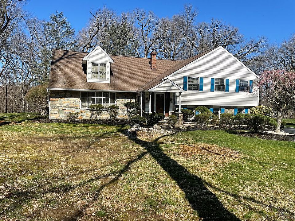 1st image of 230 Foxcroft Rd
