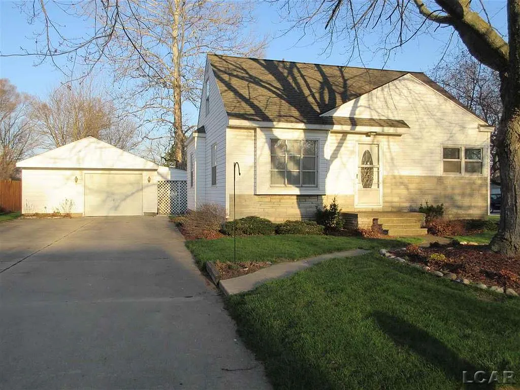 507 Cairns St photo 1