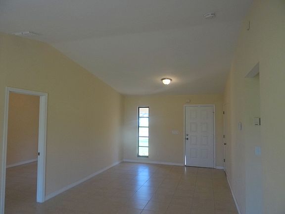 4th image of 1418 Caywood Cir S