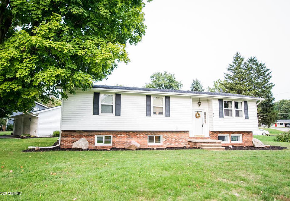 1st image of 668 Langs Dr