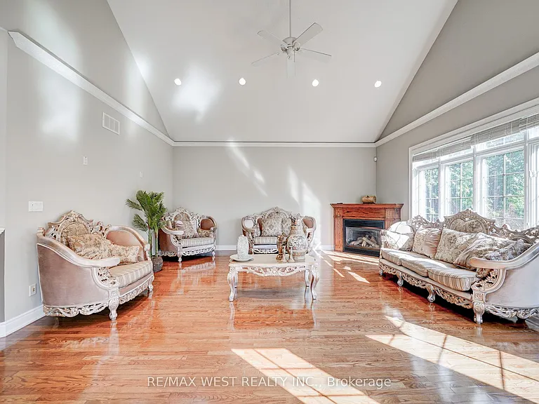 23 Hanover Ct — Photo 10