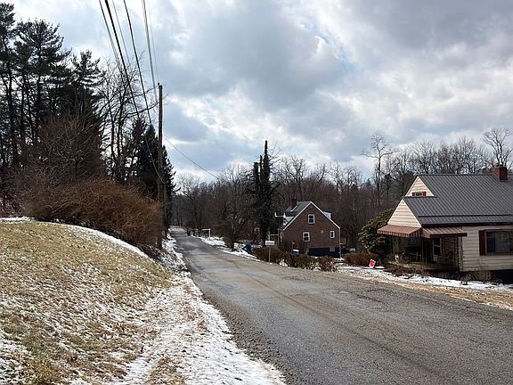 5th image of 323 Morrow Dr