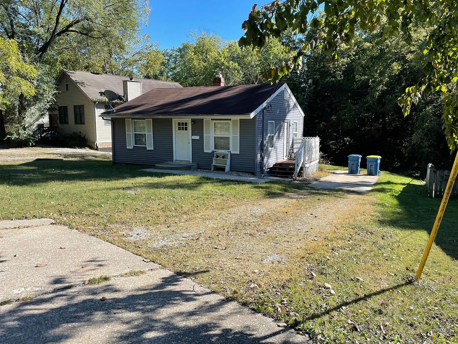 52 Halleck Ave photo 1