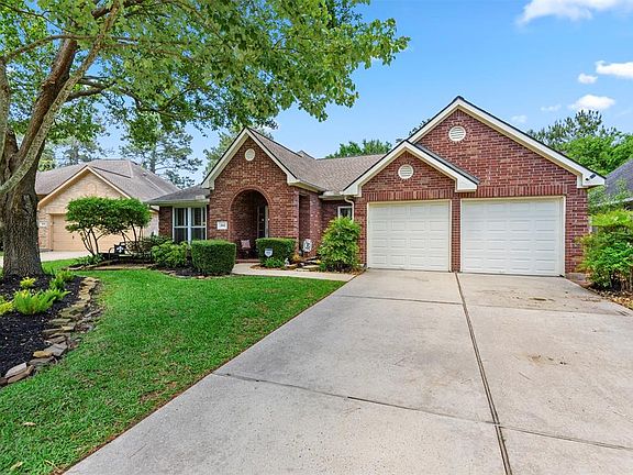 Along with pristine curb appeal, this home offers plenty of parking space for family and friends.