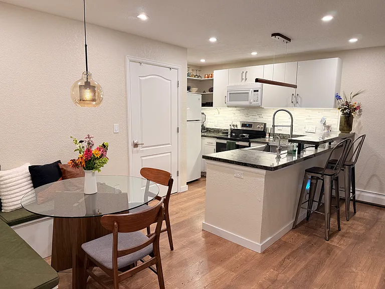 8104 Elk Ln — Photo 2