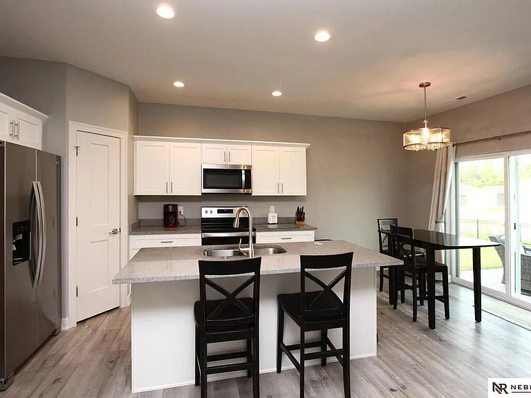 4030 Ballard Cir — Photo 9