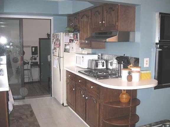 4th image of 51 Cristy Ave