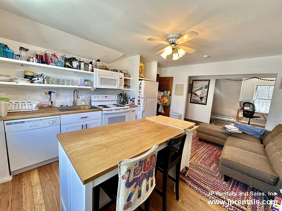 1st image of 76 Weld Hill St #3