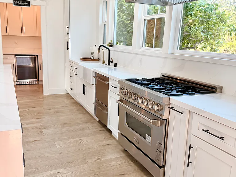 536 Roxbury Ln — Photo 5