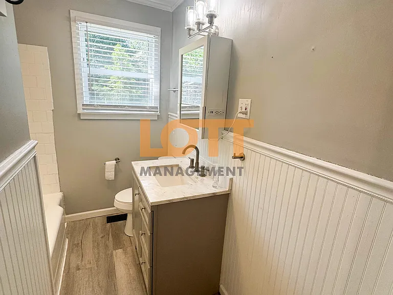 106 E C Ave — Photo 11