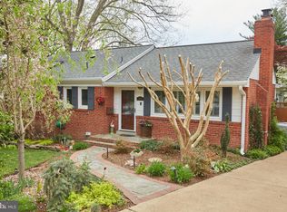 5912 4th Rd N, Arlington, VA 22203