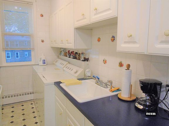 3rd image of 2055 E 58th St
