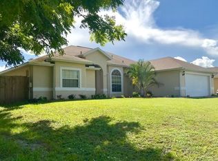 565 SW Homeland Rd, Port Saint Lucie, FL 34953