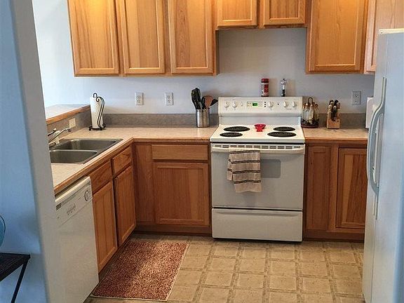3rd image of 4093 Sherwood Forest Dr