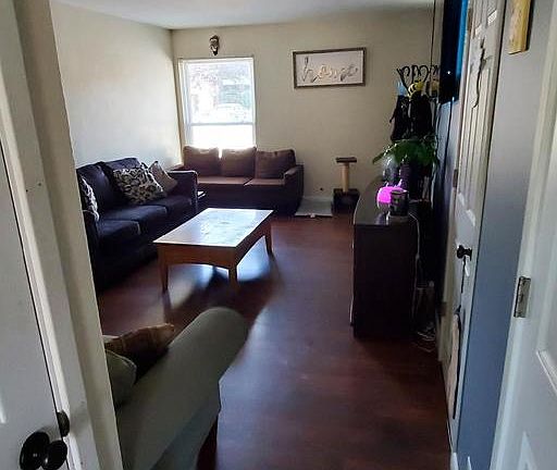3rd image of 1959 Kenilworth Cir