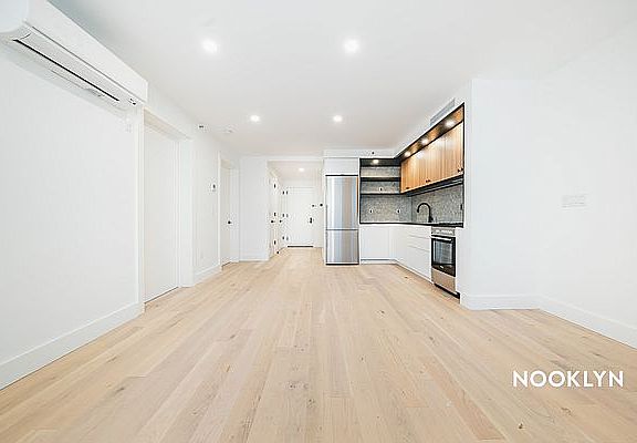 5th image of 1901 10th Ave #4F