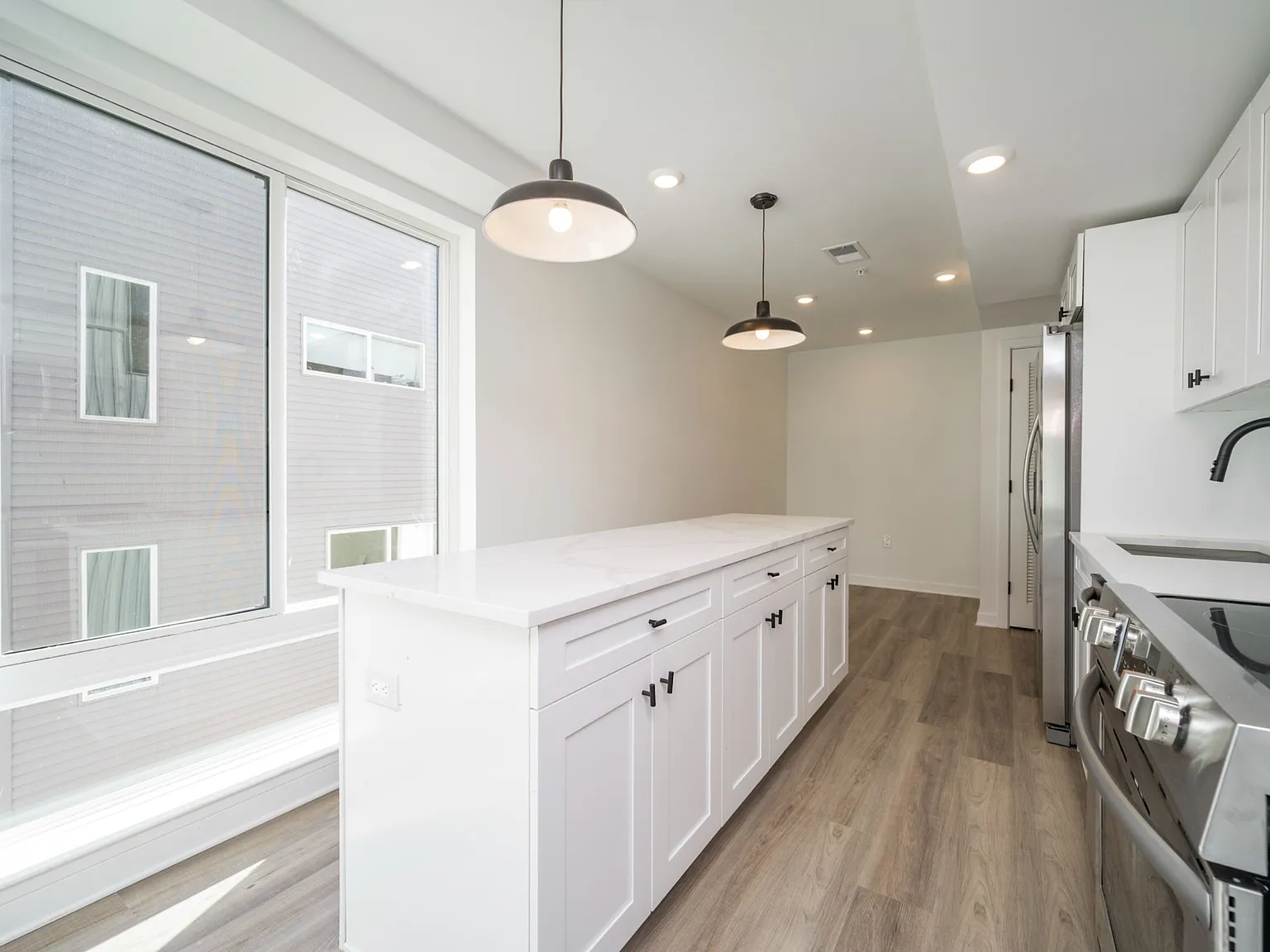 1514 Master St — Photo 1