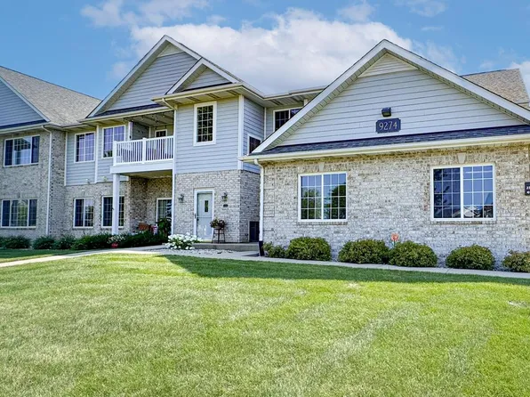 9274 Creekside CIRCLE #233, Pleasant Prairie, WI 53158