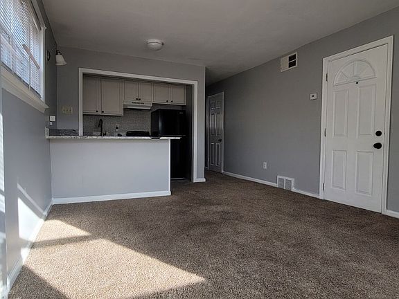 3rd image of 1037 Beech Ave Floor 1