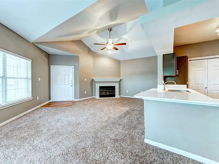Madison Dell Ranch Apartments — Photo 11