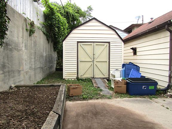 3rd image of 515 S 93rd STREET
