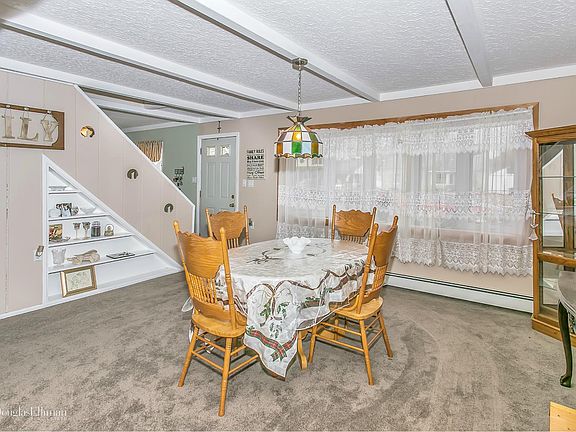 4th image of 37 Peony Rd