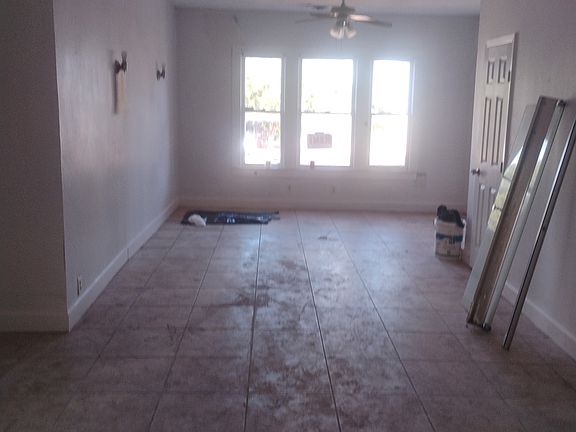 5th image of 823 S Oak Cliff Blvd