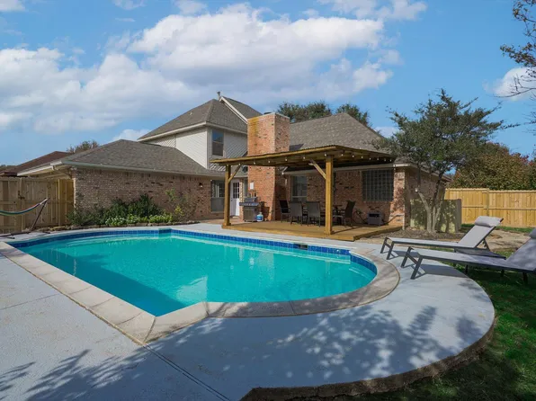 516 Maywood Ln, Desoto, TX