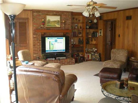 3rd image of 2553 Shillingford Dr