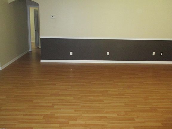 4th image of 8065 Carisbrook Ct