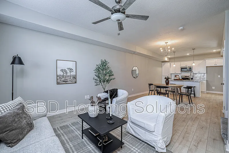 3 bed, 2.5 bath, $1,895 — Photo 3
