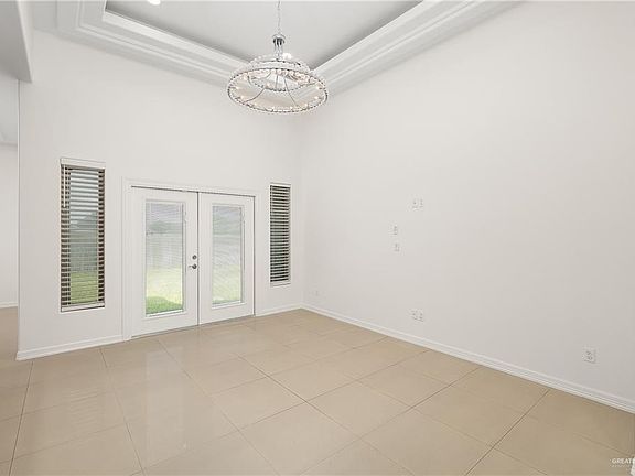 4th image of 1617 Leandro St