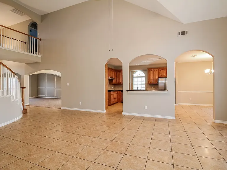 102 Hartley Ln — Photo 3